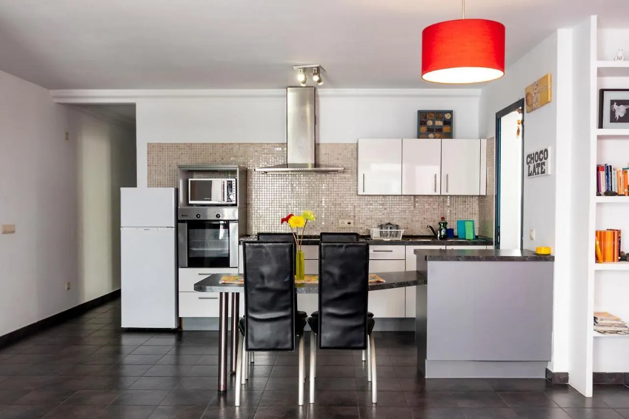 Famara Sunshine Apartment La Caleta  Spain