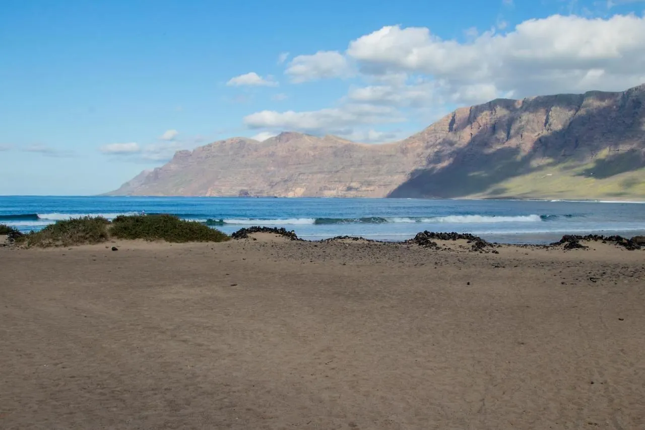 Famara Sunshine Apartment La Caleta