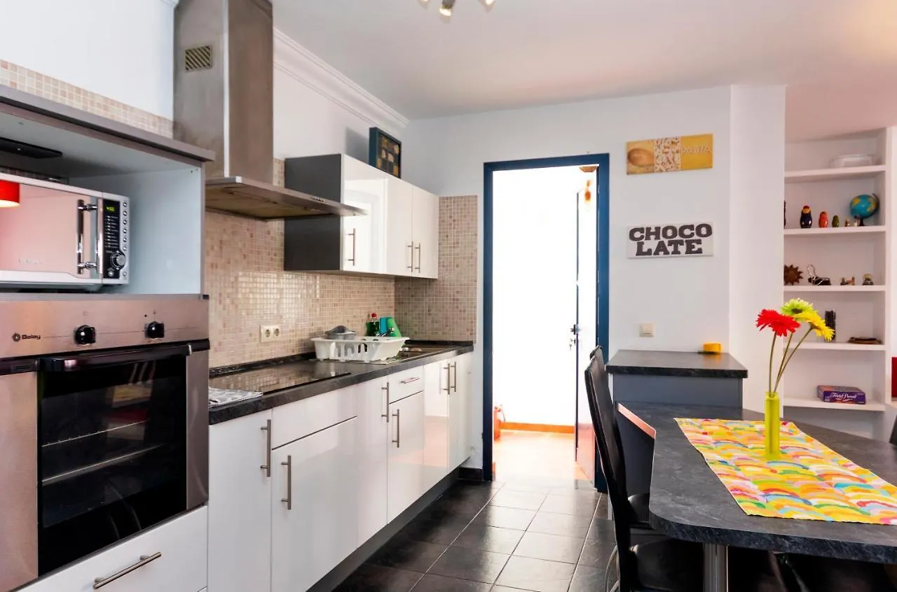 Famara Sunshine Apartment La Caleta  Spain