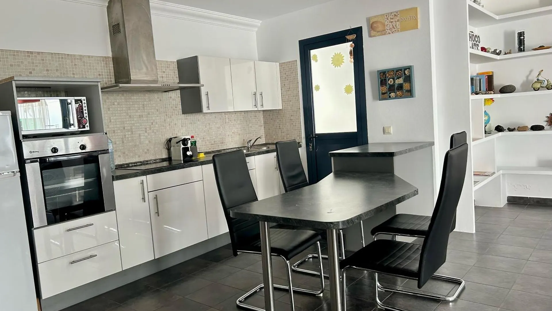 Famara Sunshine Apartment La Caleta