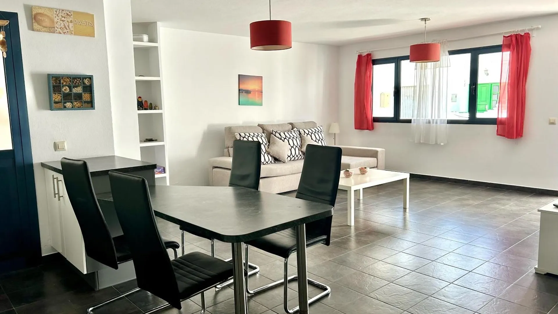 Famara Sunshine Apartment La Caleta  0*,  Spain