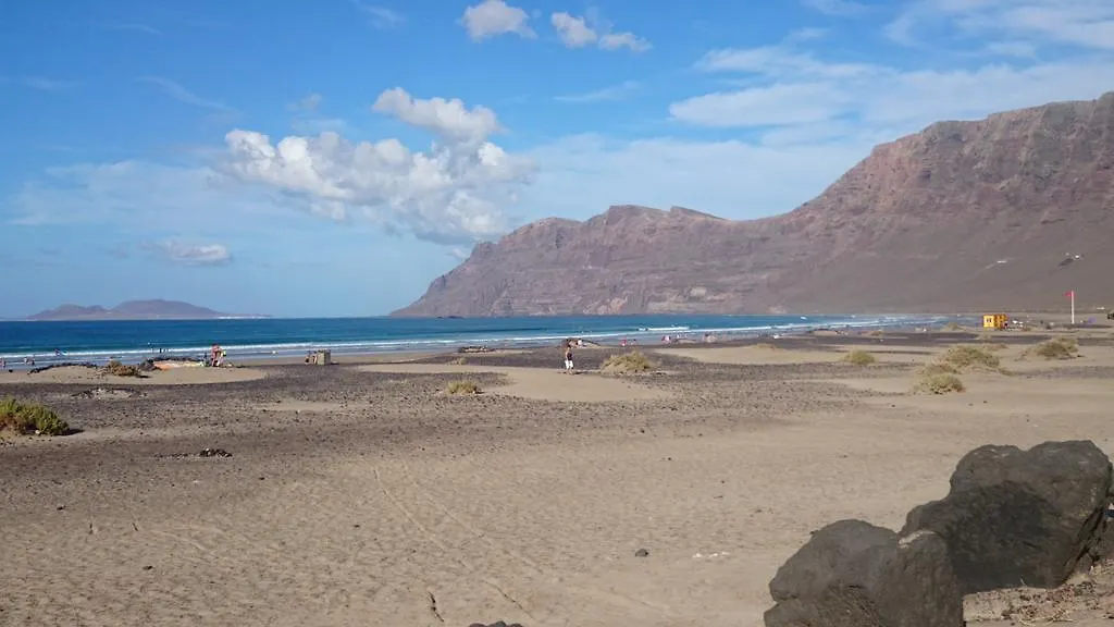 Famara Sunshine Apartment La Caleta  Spain